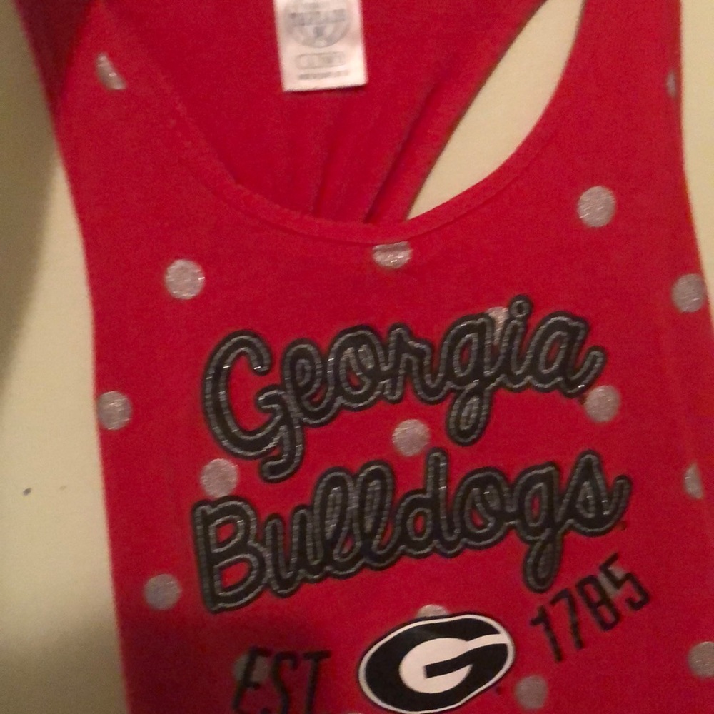 A Georgia bulldog shirt!